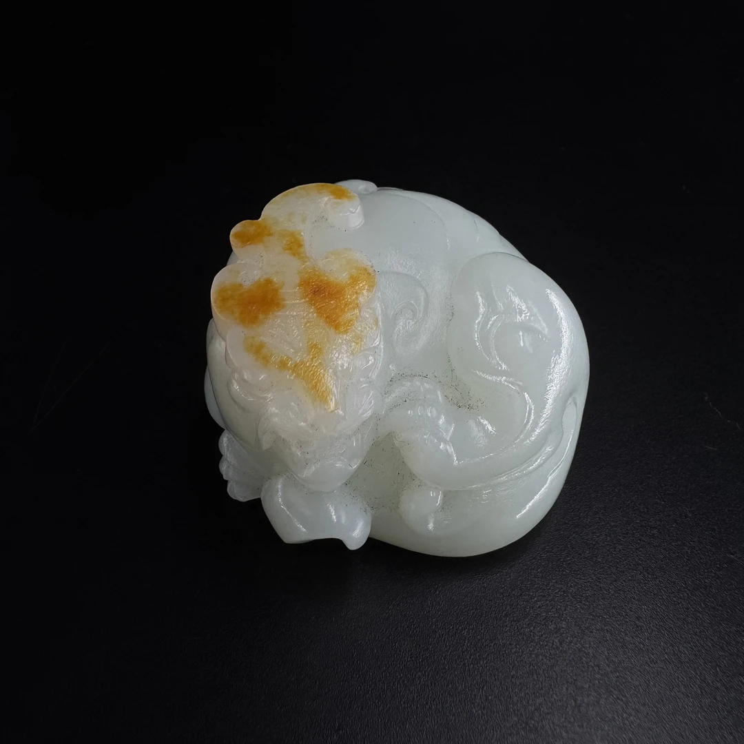 41和田玉带皮籽貔貅/284734保利厦门拍卖
