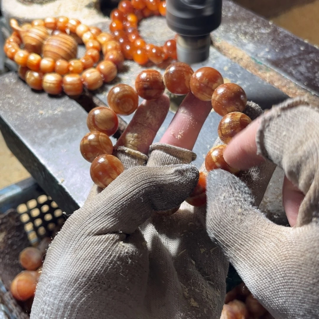快***族松木（琥珀木）手串/手链1.8➕一颗