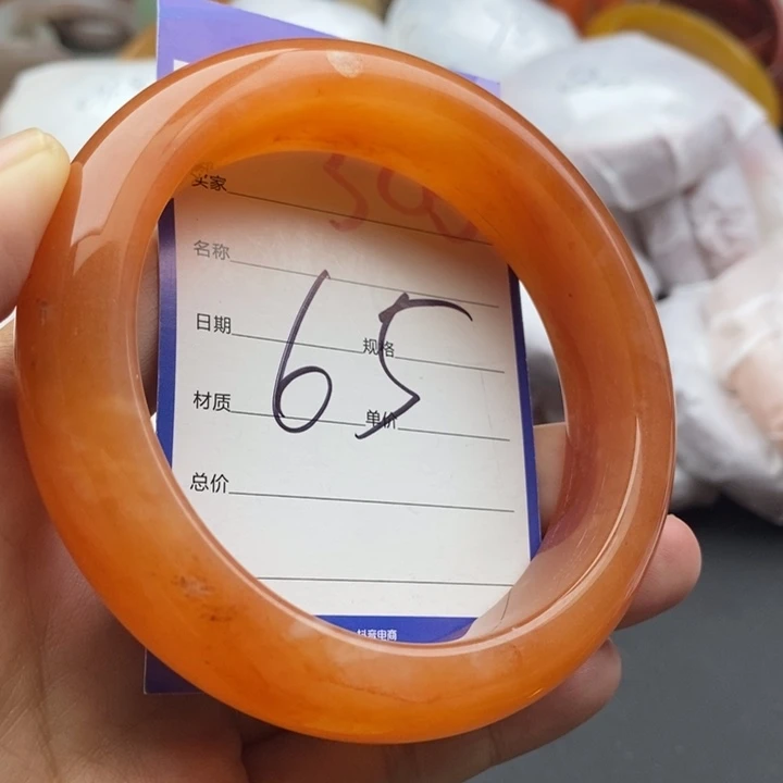 石英质玉未镶嵌手镯