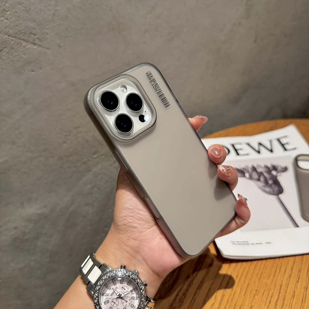 字母磨砂半透明黑灰色超薄适用iPhone16pro手机壳苹果15promax14