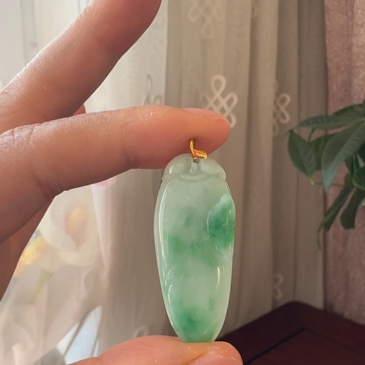 翡翠18K金镶嵌颈饰福瓜