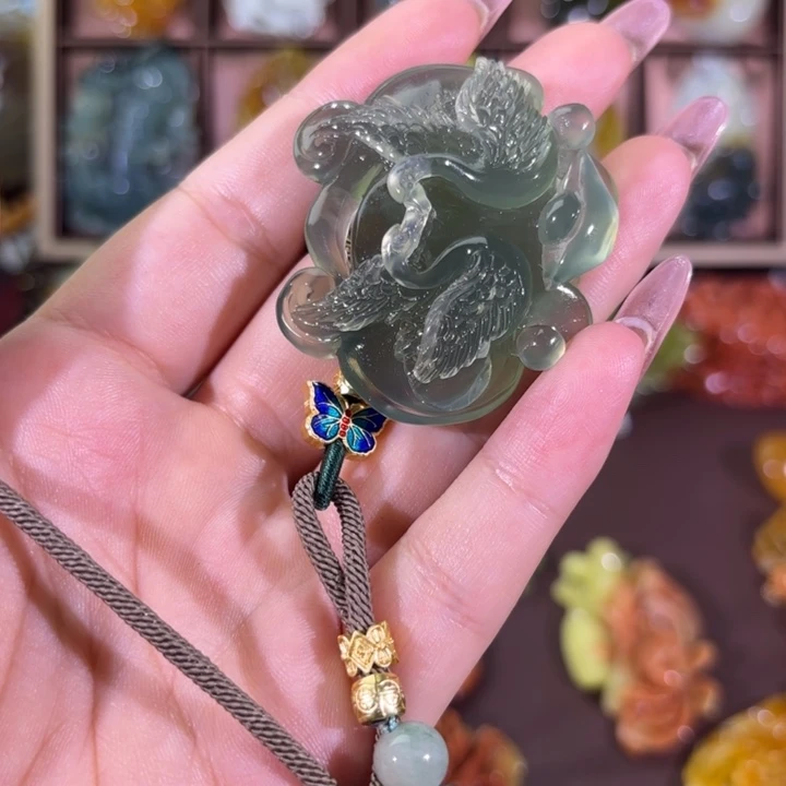 未镶嵌蛇纹石玉颈饰月*?随机发