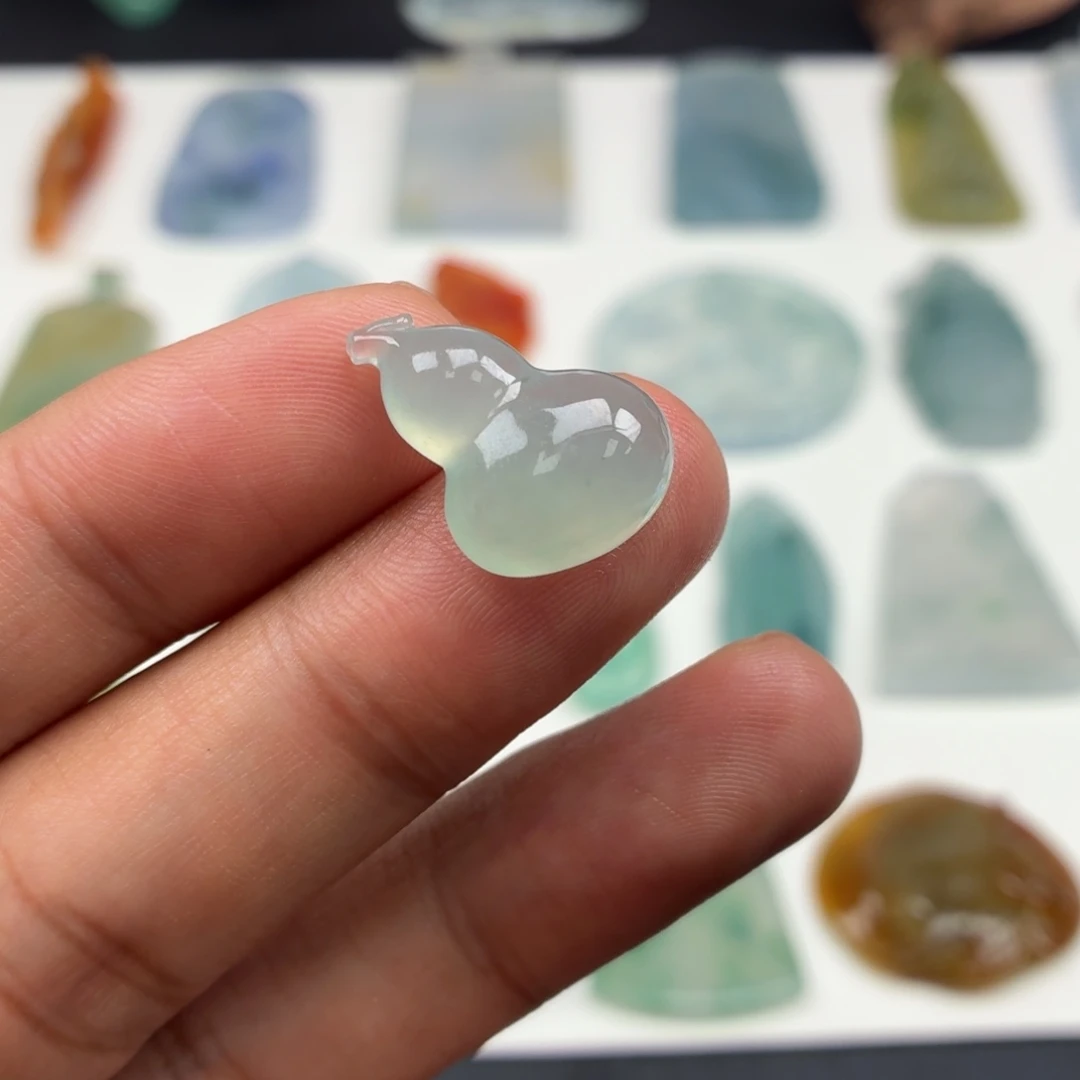 定制翡翠未镶嵌葫芦