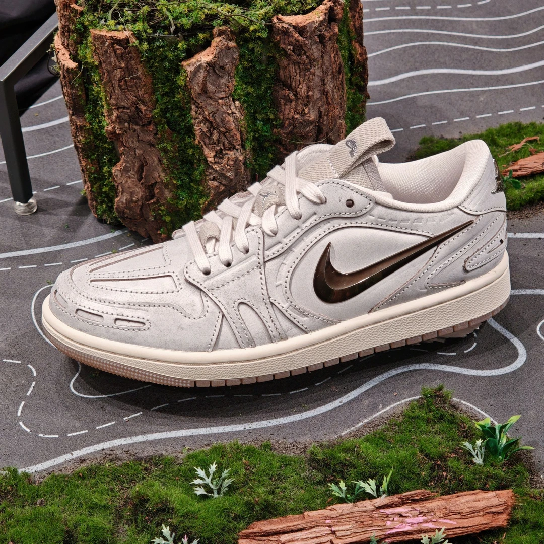 NIKE耐克女子WMNS AIR JORDAN 1 MM LOW V3流光风板鞋IM6662-181