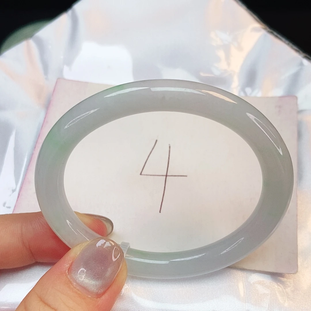 翡翠手镯未镶嵌50➕飘绿贵妃