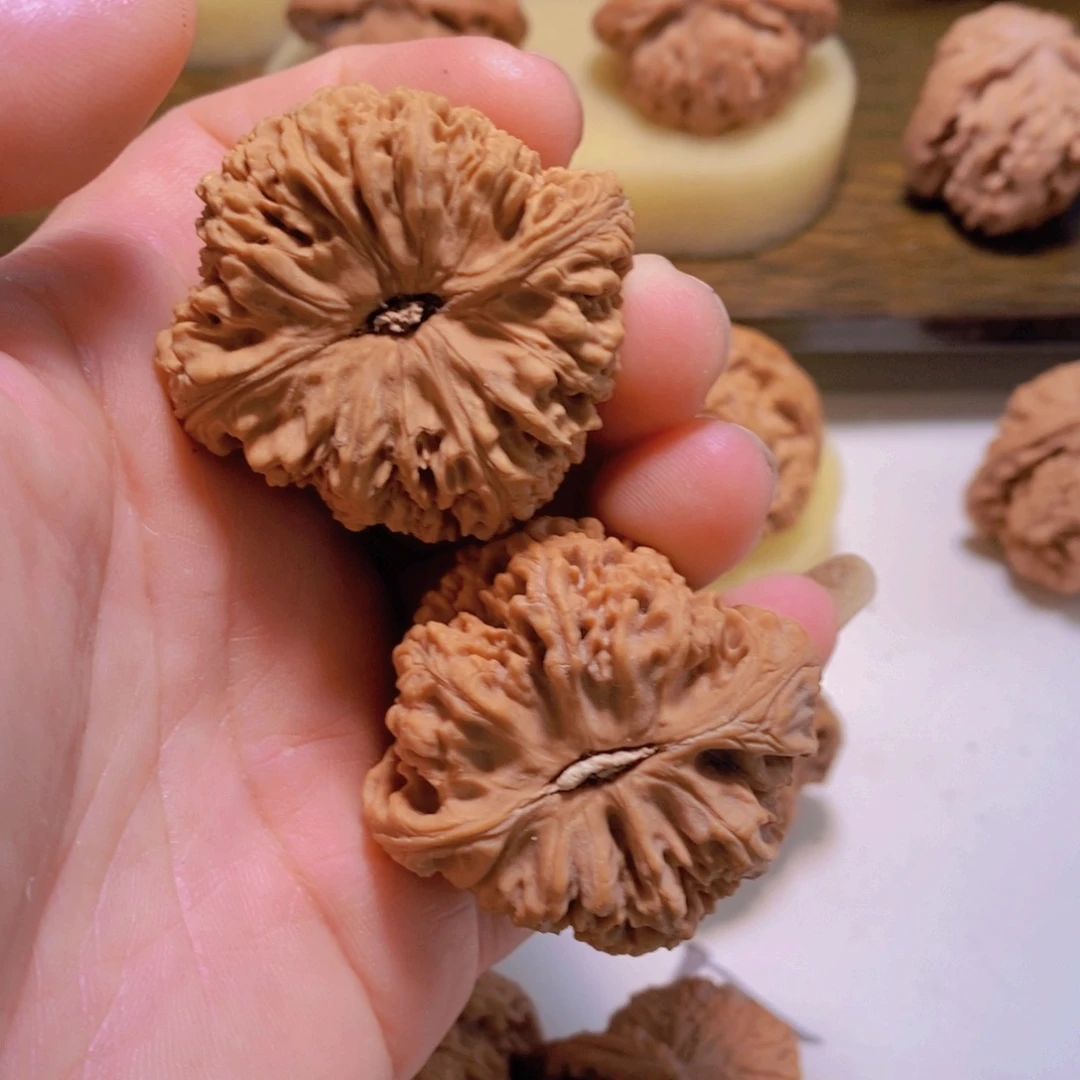 夏***有文玩核桃吊坠文玩核桃