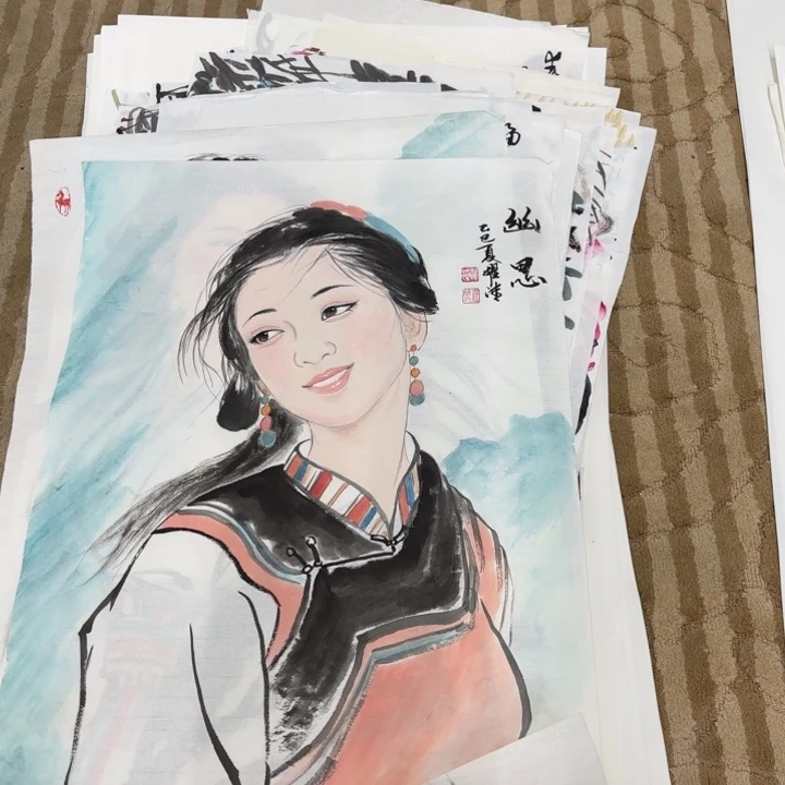 国画花鸟等图案为一体而