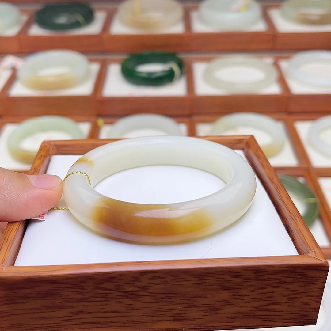 和田玉手镯未镶嵌52.3