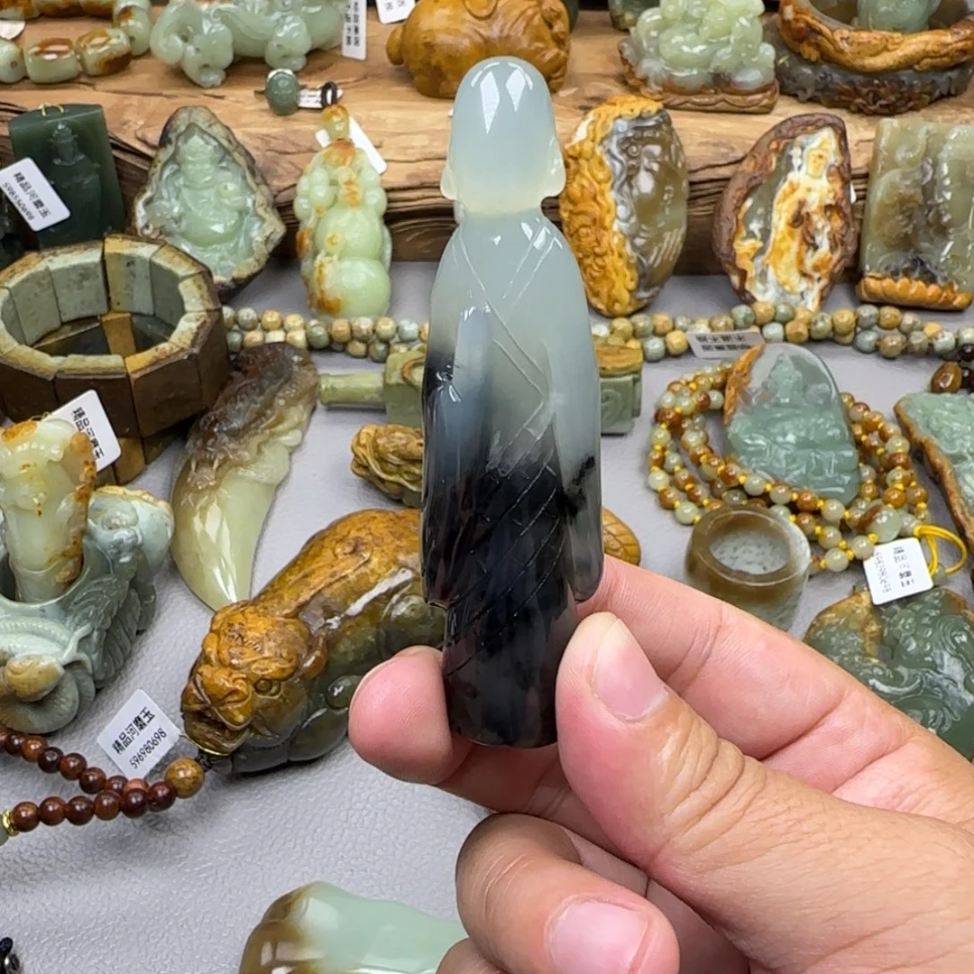 蛇纹石玉合金把件