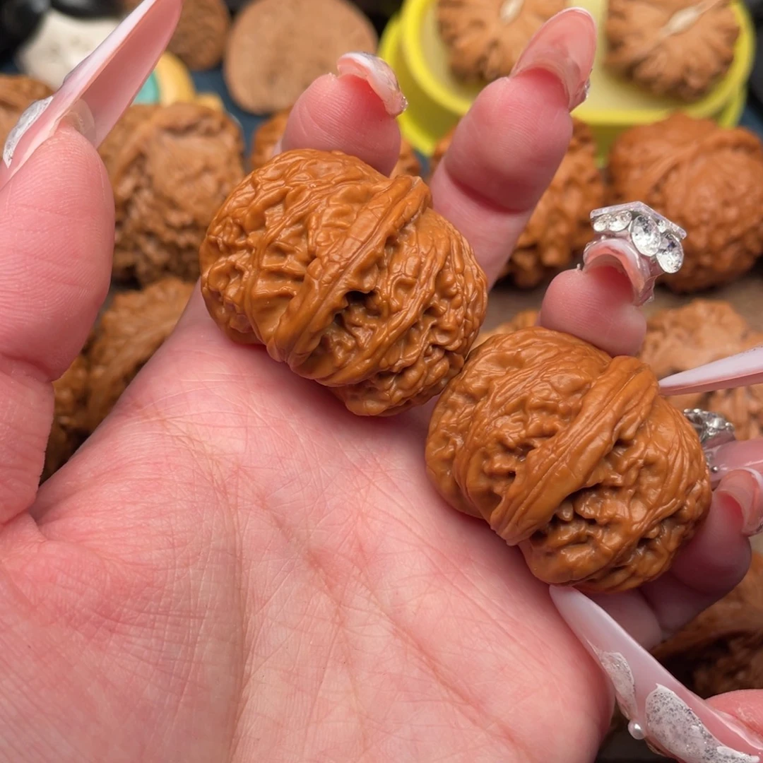 文玩核桃把件全品精配粗棱球白36