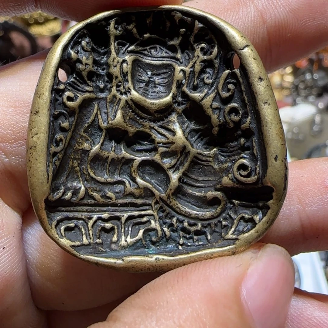 吊坠………………………………