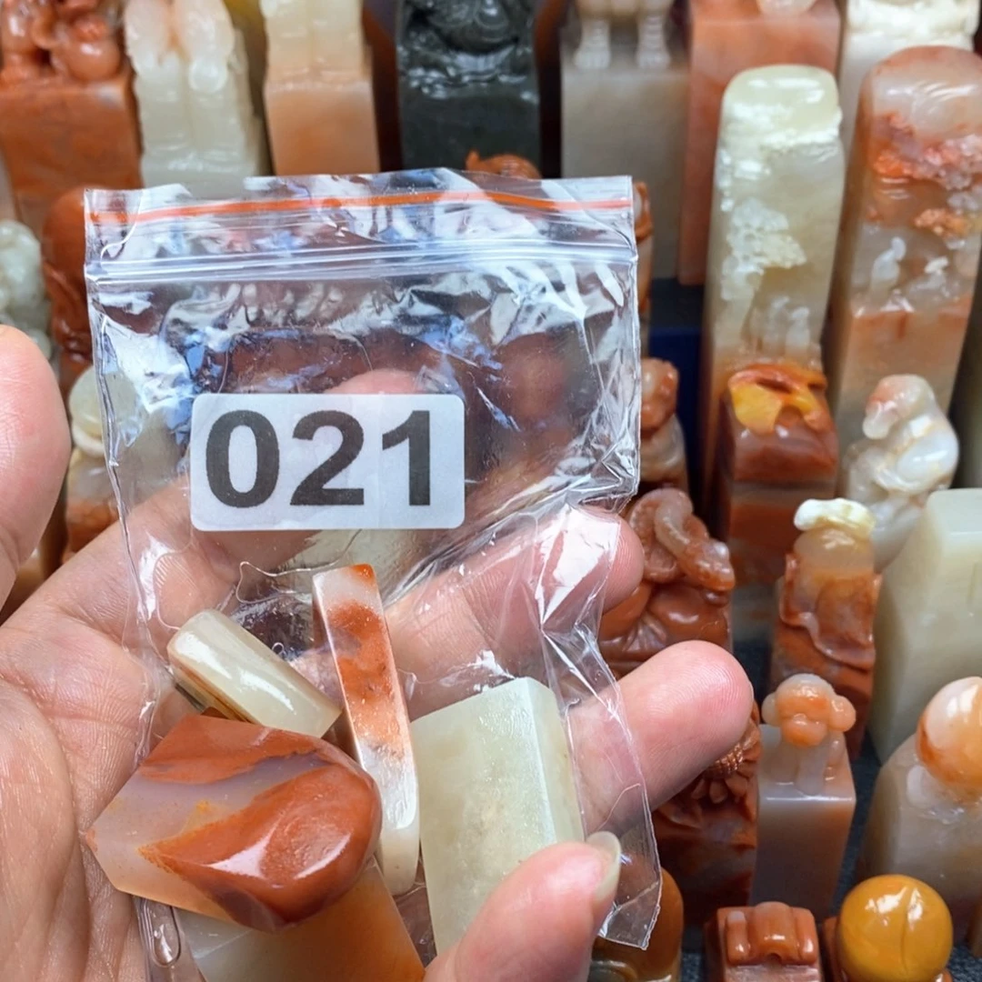 寿山石印石一***片老挝石111