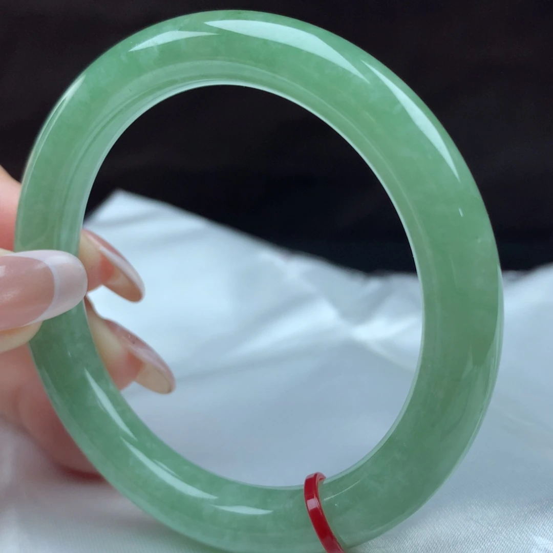 翡翠手镯（圆镯）未镶嵌93116、