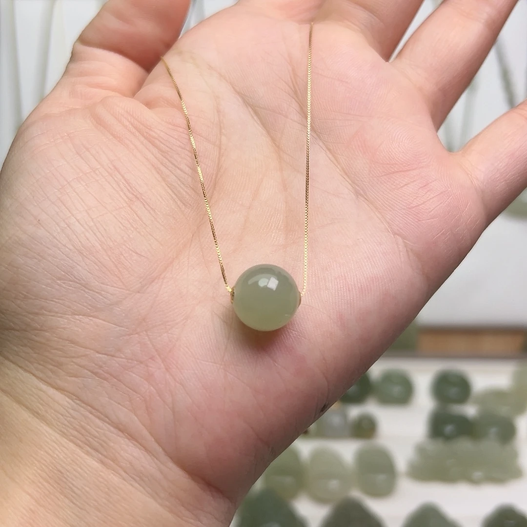 颈饰18K金镶嵌和田玉赠925.链子