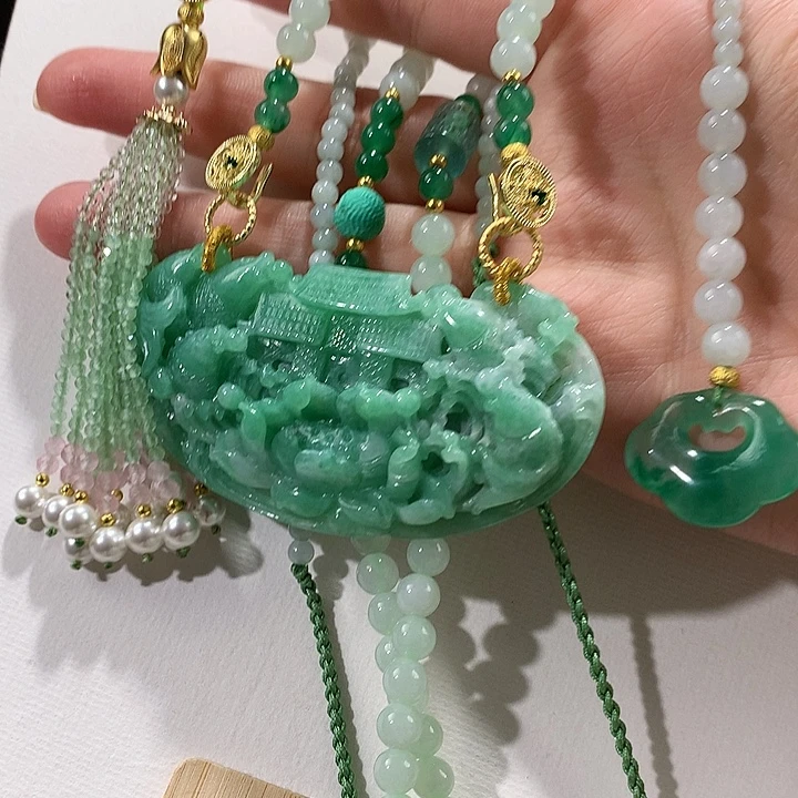 翡翠未镶嵌颈饰翡翠吊坠