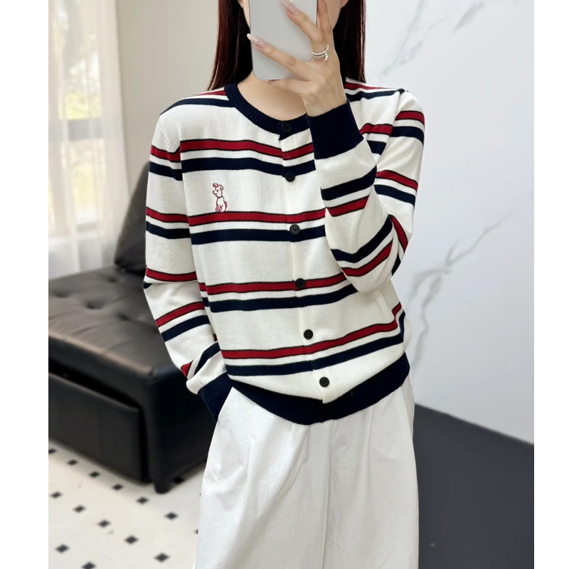 黑红白条纹小熊刺绣春秋季新款针织开衫长袖百搭羊毛衫8211