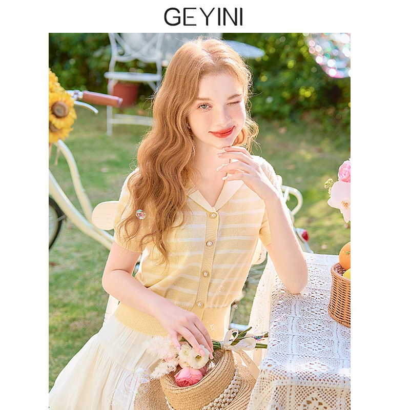 歌依妮夏季新款女甜美黄色条纹气质洋气V领海军领针织短袖T恤上衣