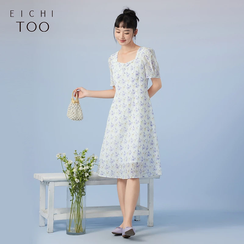 A爱居兔夏季肌理感蕾丝碎花浪漫时尚短袖连衣裙EQLBJ2N081A