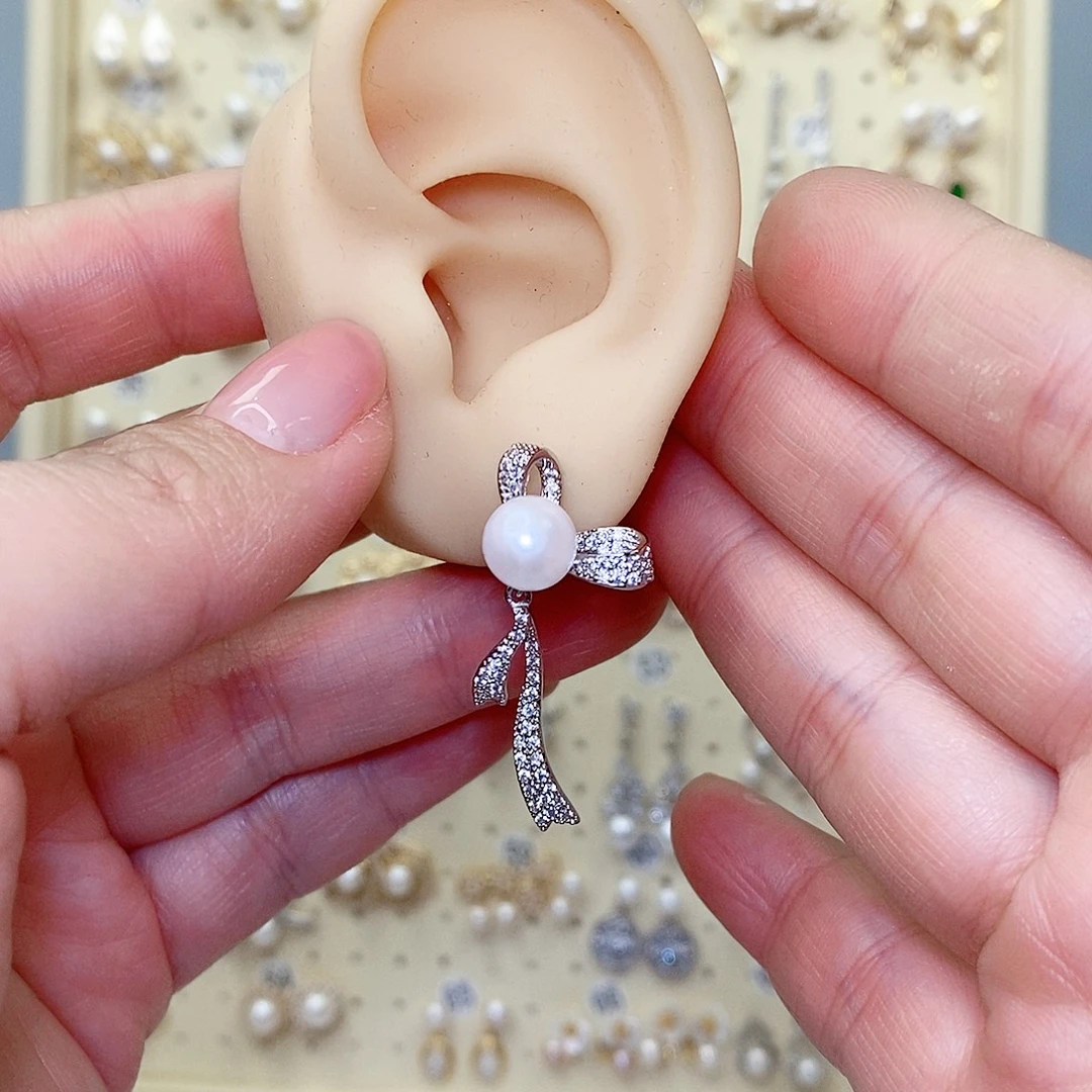 银S925镶嵌耳饰淡水珍珠