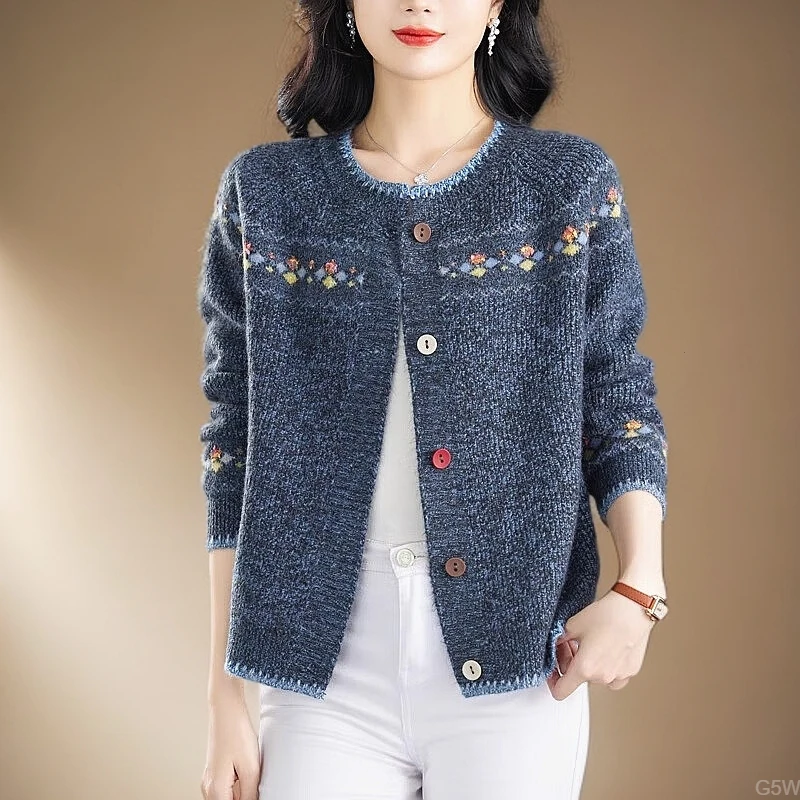 2025春秋新款圆领针织女开衫大码宽松减龄毛衣外套短款针织衫外搭