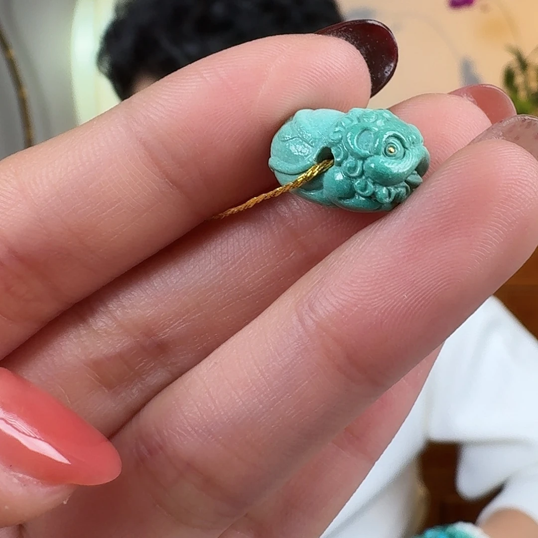 绿松石未镶嵌挂件