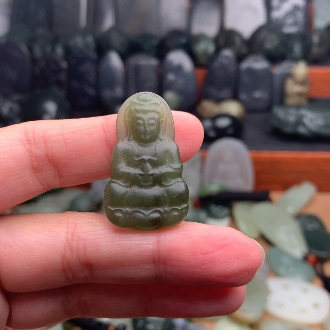 和田玉未镶嵌颈饰挂件02