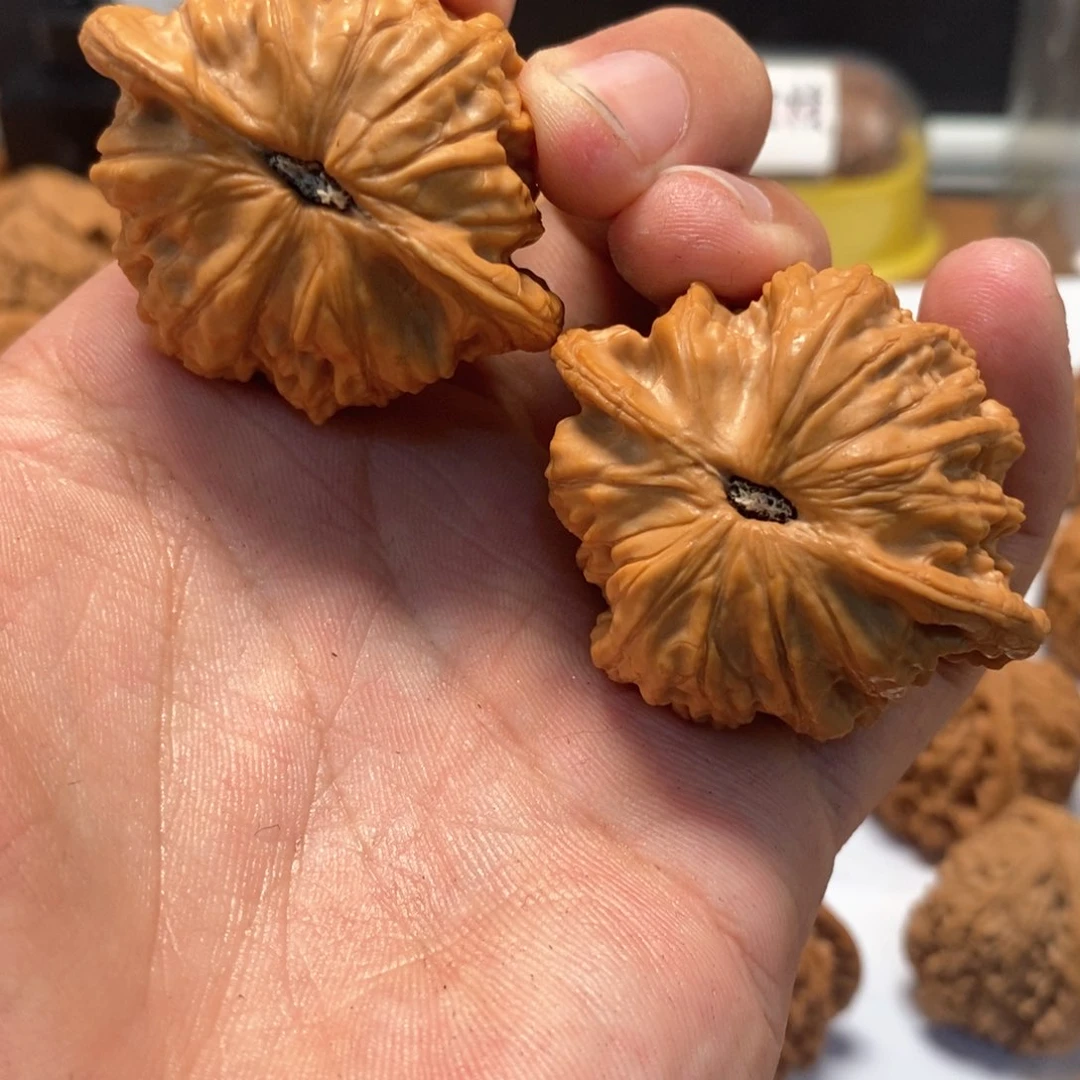 文玩核桃吊坠专****路