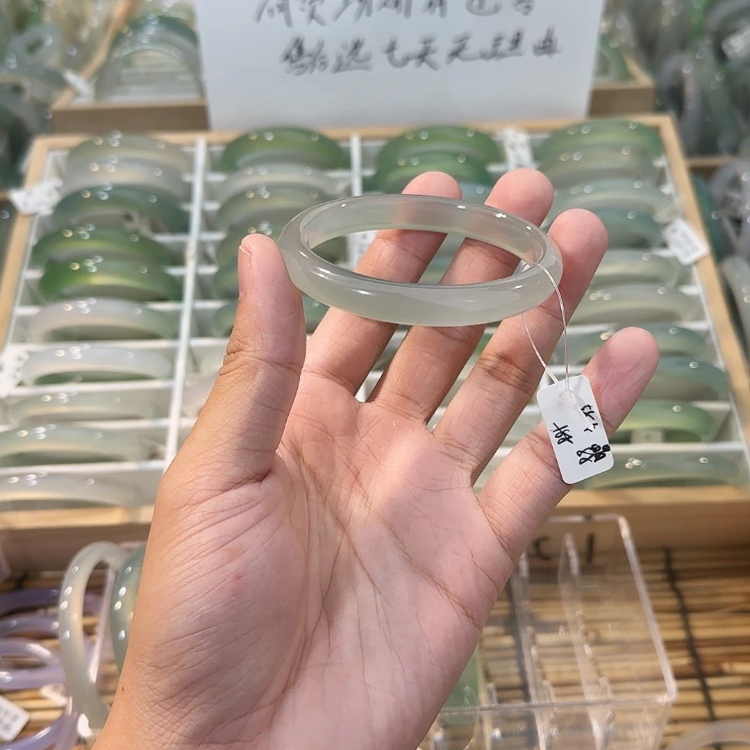 玛瑙/玉髓未镶嵌手镯圈口58.4