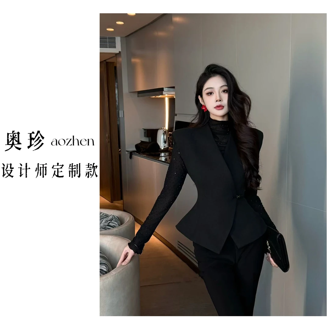 【莫妮卡卡】2025早春新品无袖设计感休闲显瘦马甲上衣百搭单品