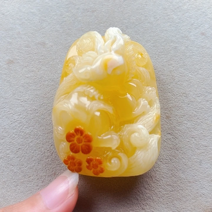 蜜蜡未镶嵌颈饰白蜡九尾狐