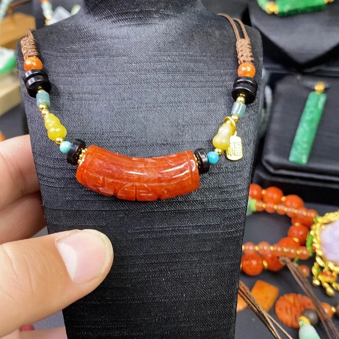 颈饰未镶嵌翡翠吊坠