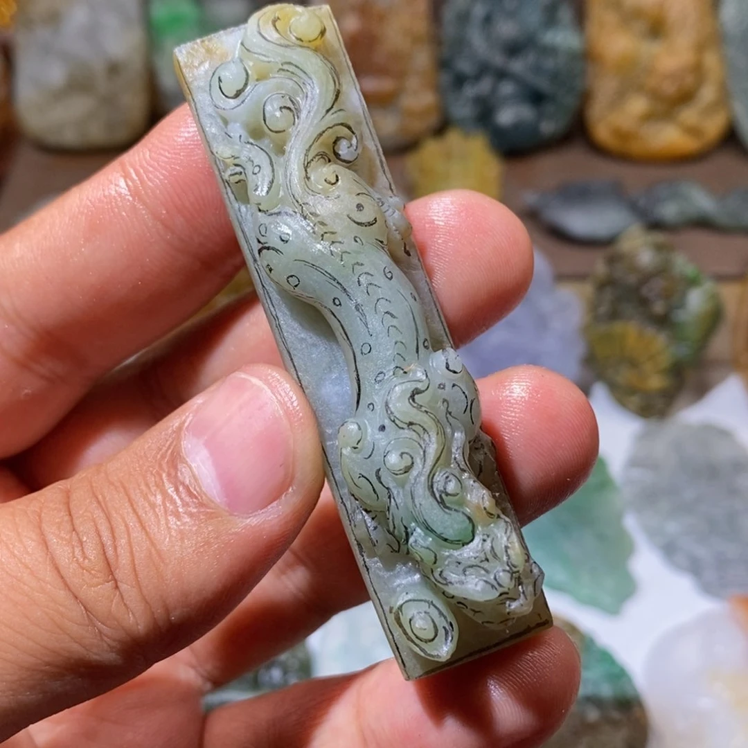 未镶嵌定制翡翠龙