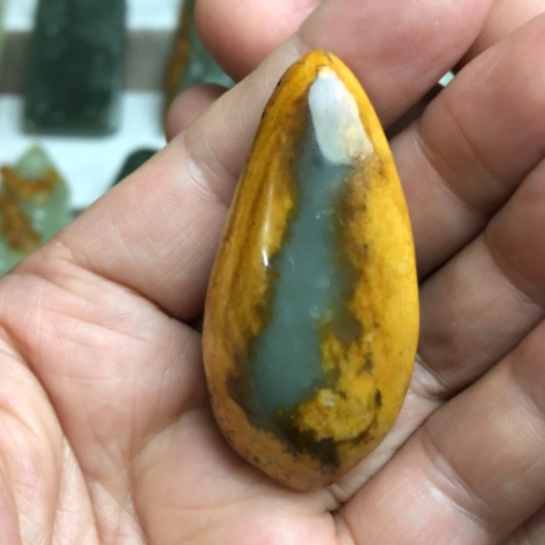 【闪购商品】岫岩河磨玉（透闪石质玉）未镶嵌把件秋*