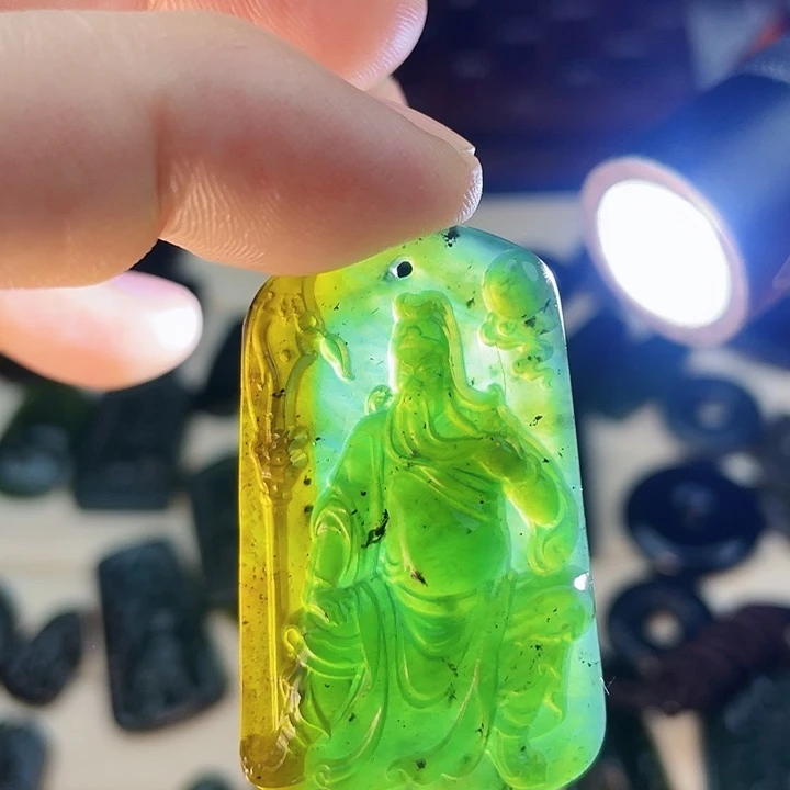 蛇纹石玉未镶嵌挂件