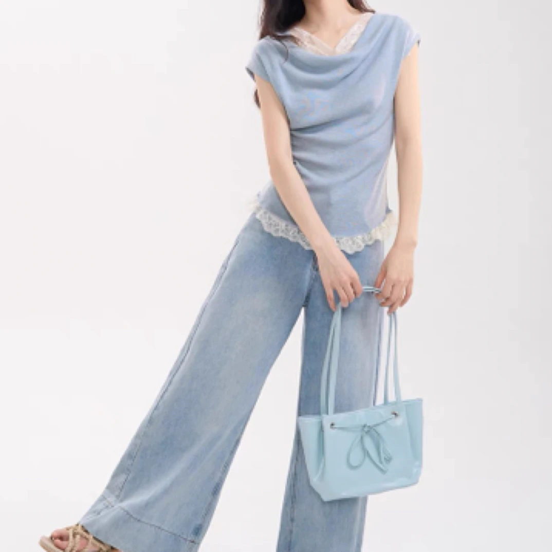 2024秋冬针织网红绣花百搭小香风韩版慵懒白色毛衣时尚女士显瘦