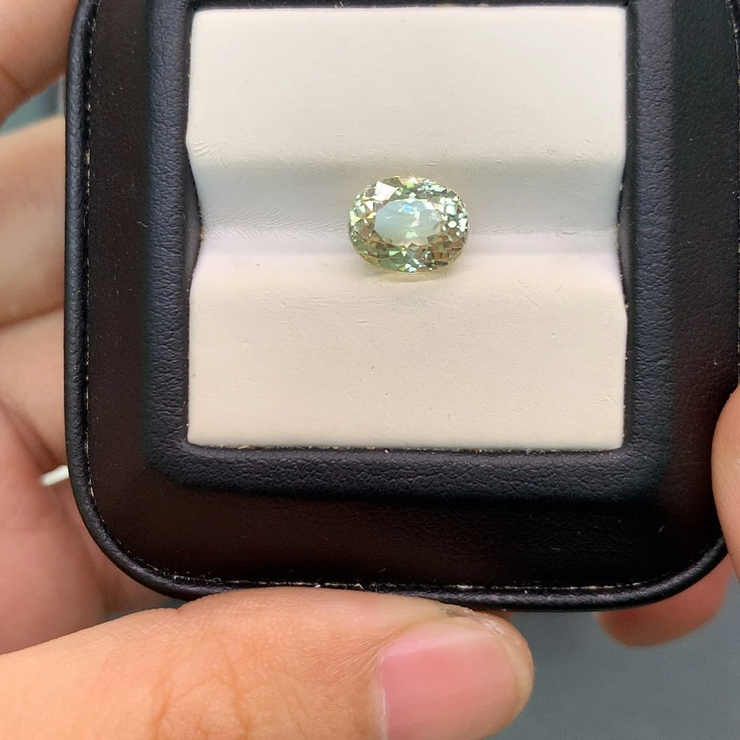 未镶嵌裸石碧玺3.25克拉全净柠檬黄