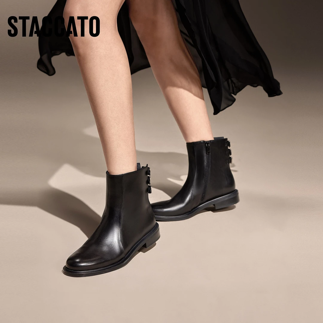 思加图超模穿搭冬季新款英伦风短靴粗跟时装靴气质女靴EAJ43DD4