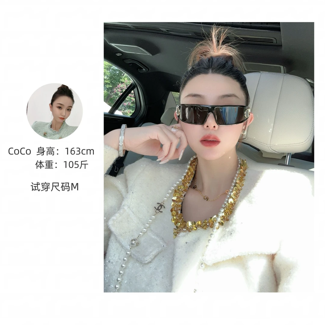 COCO 2025款重工珠片钻饰白色粗花呢时尚小香风外套女 9012