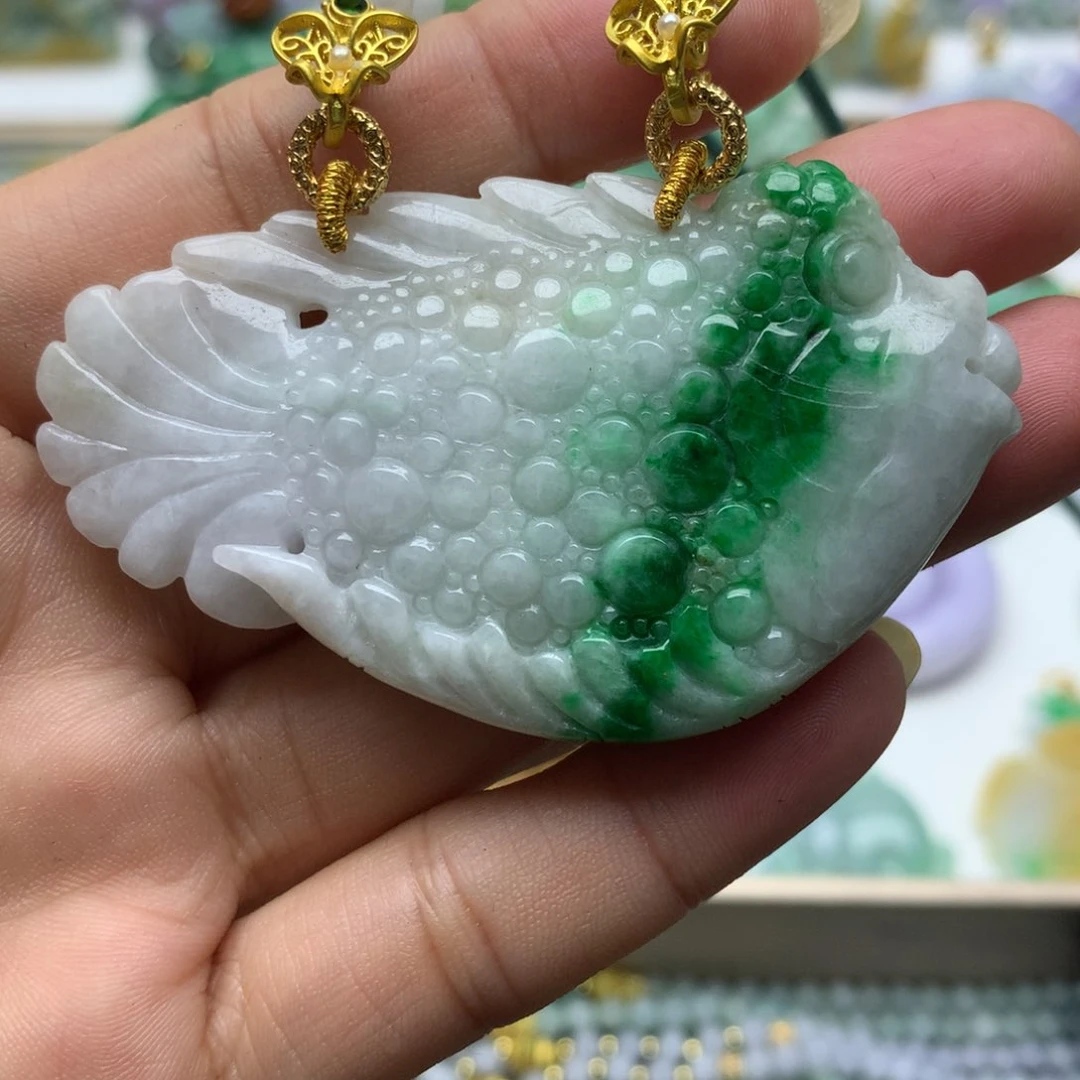 翡翠颈饰未镶嵌翡翠