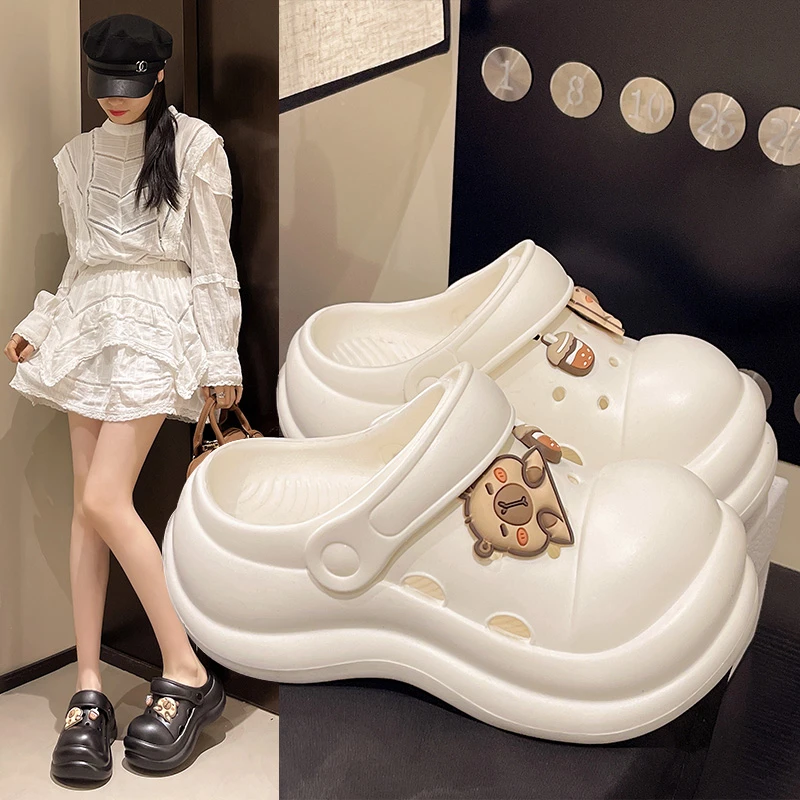 【优遇家】2025新款夏季可爱卡通卡皮巴拉女外穿厚底增高包头洞洞鞋