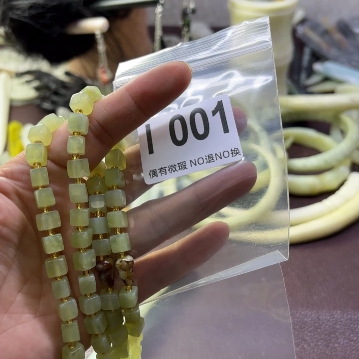 蛇纹石玉发饰合金行**a