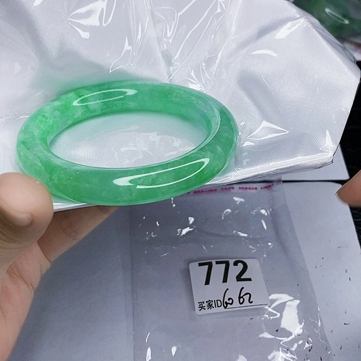翡翠未镶嵌手镯一图一物实物为准