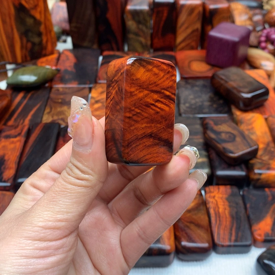 交趾黄檀（大红酸枝）飞*l