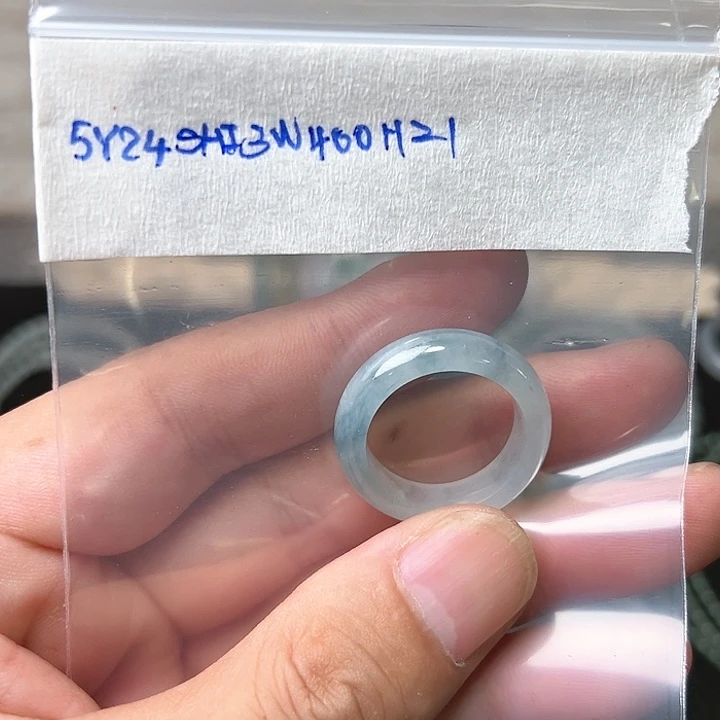 定制翡翠未镶嵌朱*生