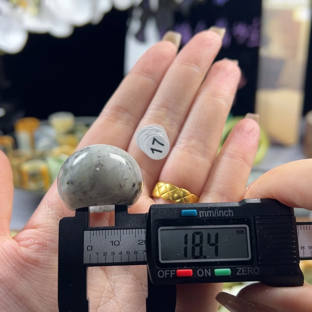 蛇纹石玉未镶嵌戒指