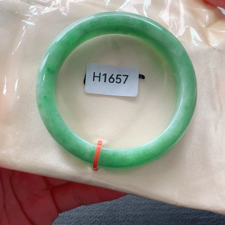 翡翠手镯未镶嵌天然翡翠手镯01