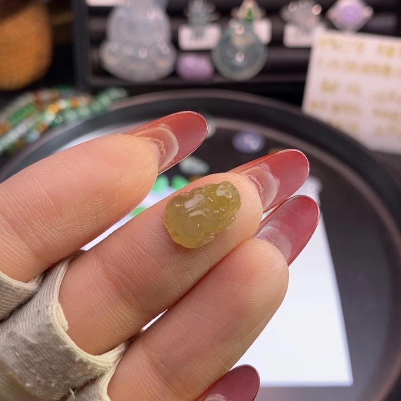 【闪购商品】翡翠挂件未镶嵌貔貅