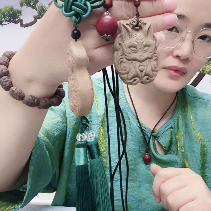 小***妈息肌丸九尾狐➕玉兰葫芦➕1.8花蕊单珠项链