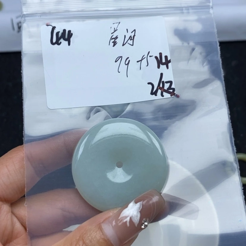 【闪购商品】翡翠颈饰未镶嵌✨**?