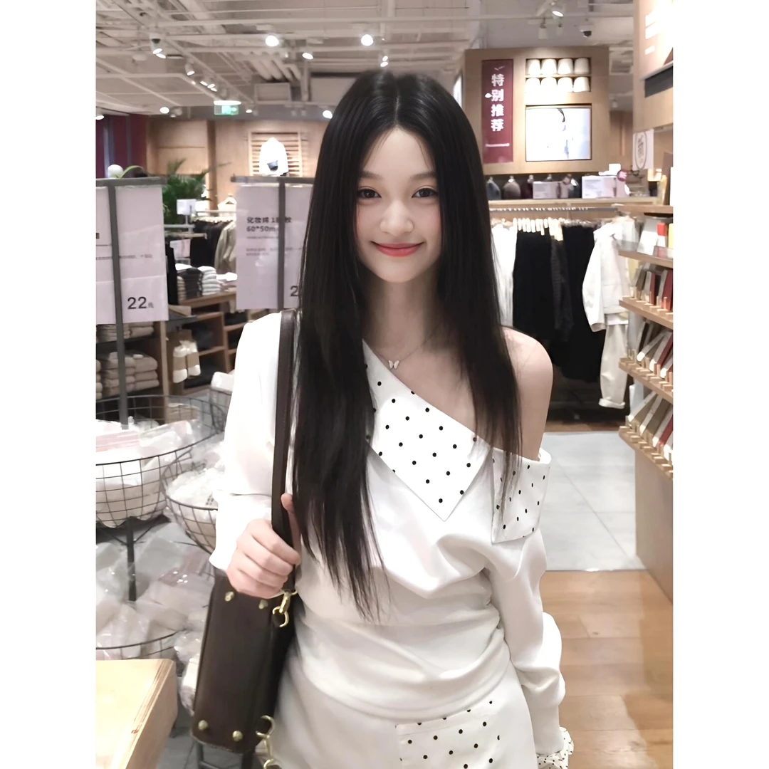 MARIE.COCO千金小香风miu系不规则斜肩波点长袖上衣包臀短裙套装